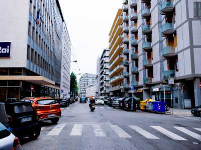...strada in cui si trovano la maggior parte degli alti fabbricati residenziali costruiti tra gli anni 50 e i primi anni 60